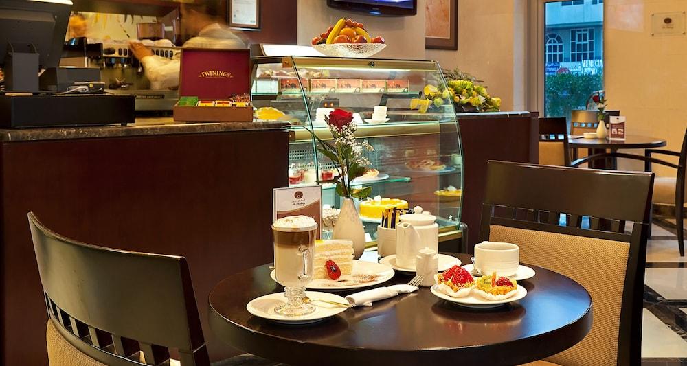 Al Manzel Appart hôtel 4*
